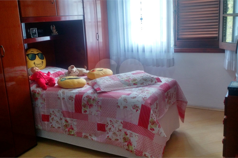 Casa à venda com 3 quartos, sendo 1 suíte, em Horto, São Paulo, SP