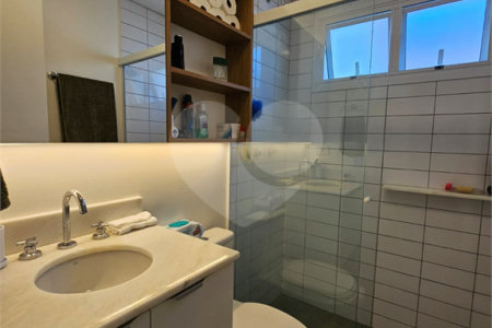 Sobrado à venda com 3 quartos, sendo 2 suítes, em Chácara Monte Alegre, São Paulo, SP