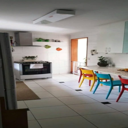 Casa à venda com 4 quartos, sendo 1 suíte, em Rolinópolis, São Paulo, SP
