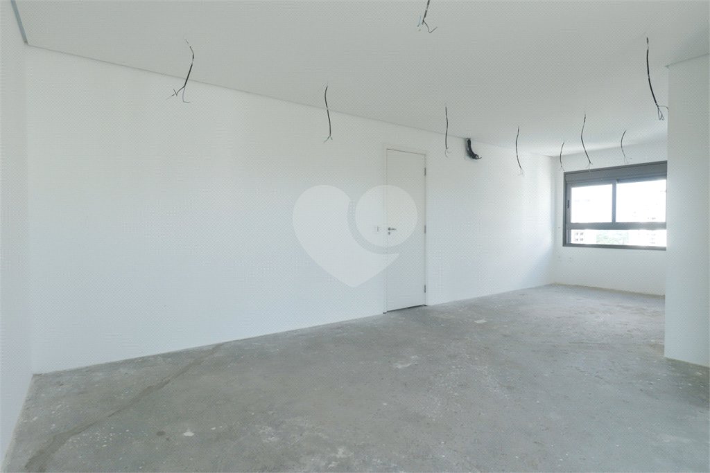Apartamento à venda com 3 quartos, sendo 2 suítes,  em Brooklin, São Paulo, SP