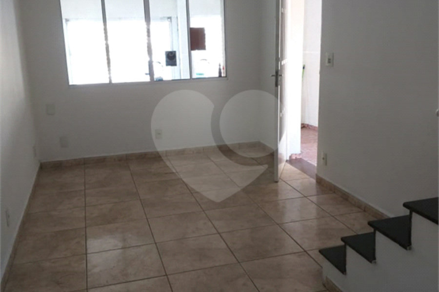 Sobrado à venda com 3 quartos, sendo 1 suíte, em Vila Mazzei, São Paulo, SP
