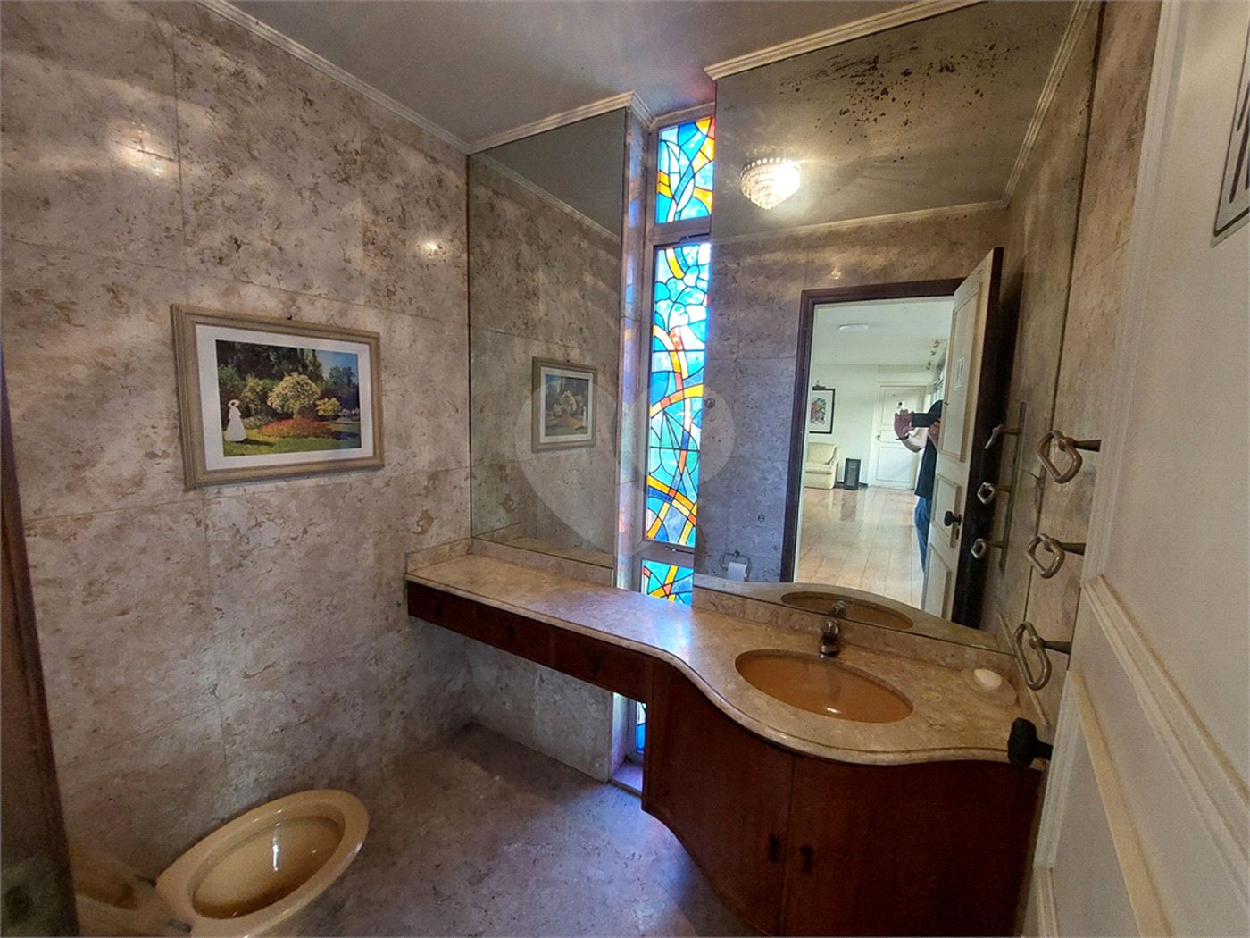 Casa à venda com 3 suítes em Jardim Leonor, São Paulo, SP