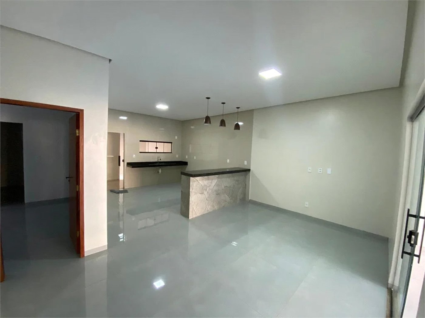 Casa à venda com 3 quartos, sendo 1 suíte, em Catumbi, Balsas, MA