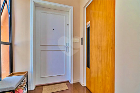 Apartamento à venda com 3 quartos, sendo 1 suíte, em Vila Olímpia, São Paulo, SP
