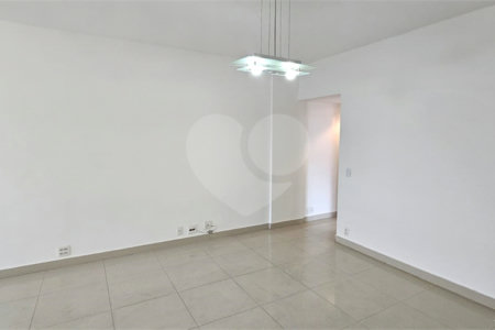 Apartamento à venda com 2 quartos, sendo 1 suíte,  em Tijuca, Rio de Janeiro, RJ
