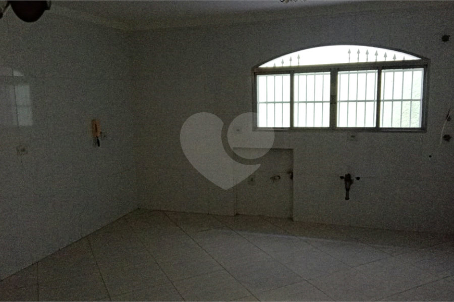 Sobrado à venda com 4 quartos, sendo 1 suíte, em Vila Rosália, Guarulhos, SP