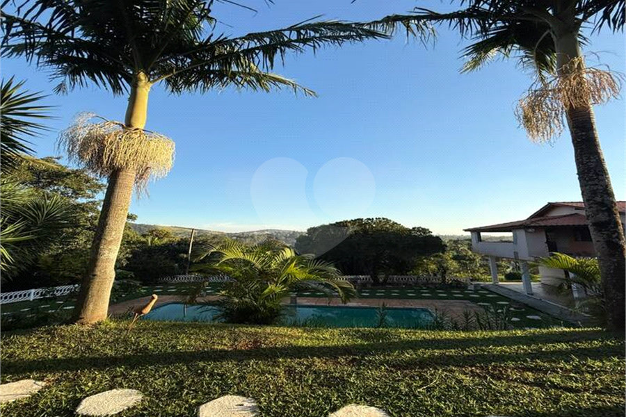 Casa à venda com 6 quartos, sendo 2 suítes, no condomínio Alpes de Mairiporã, Mairiporã - SP