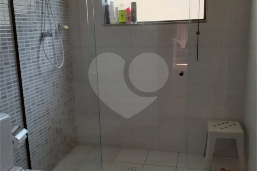 Casa à venda ou para alugar com 3 quartos, sendo 1 suíte, no condomínio Alpes de Caieiras, Caieiras - SP