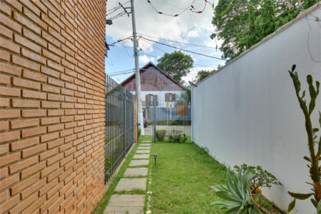Casa Térrea à venda com 3 quartos, sendo 1 suíte, em Interlagos, São Paulo, SP