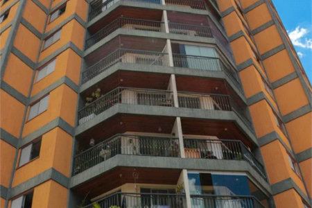 Apartamento à venda com 3 quartos, sendo 1 suíte,  em Vila Gomes, São Paulo, SP