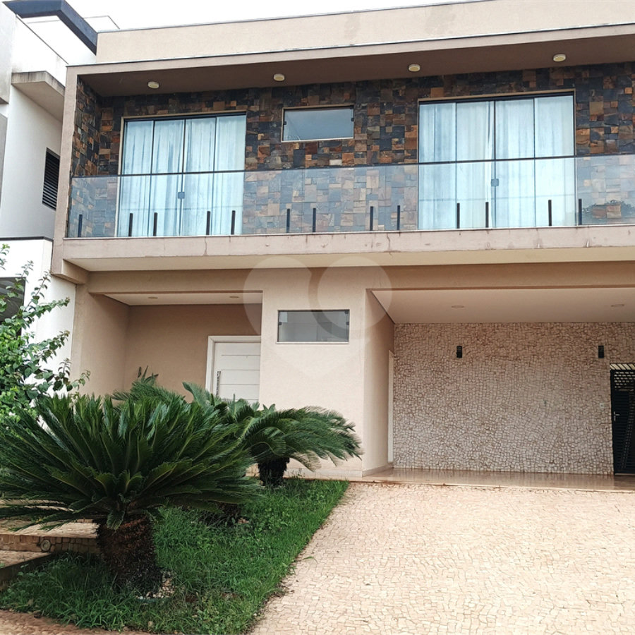 Sobrado à venda com 4 quartos, sendo 1 suíte, em Reserva San Gabriel, Ribeirão Preto, SP