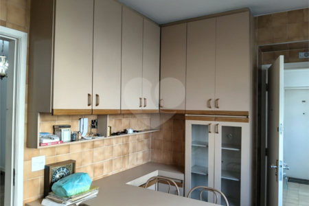 Apartamento à venda com 3 quartos, sendo 1 suíte,  em Higienópolis, São Paulo, SP