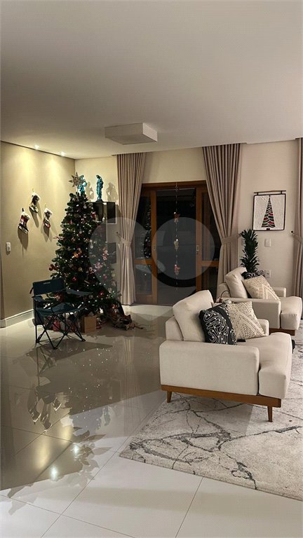 Casa à venda com 5 suítes no condomínio Village Ipanema 1, Araçoiaba da Serra - SP