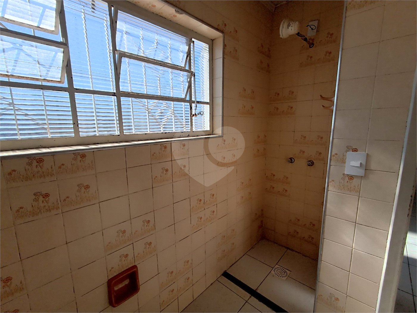 Casa à venda ou para alugar com 3 quartos, sendo 1 suíte, no Centro, Itapetininga, SP