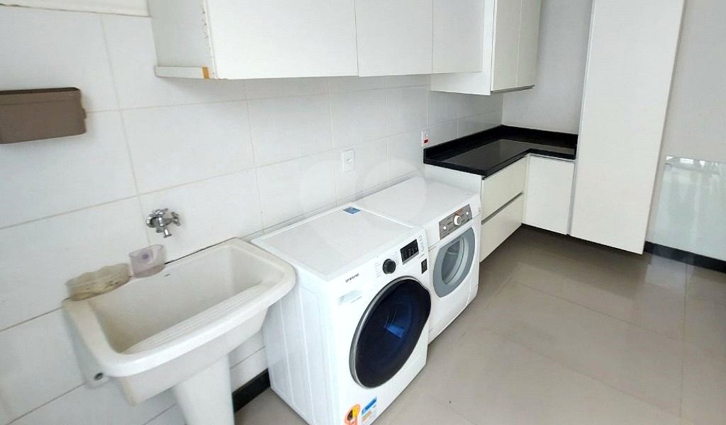 Casa à venda com 4 suítes no condomínio Belvedere II, Votorantim - SP
