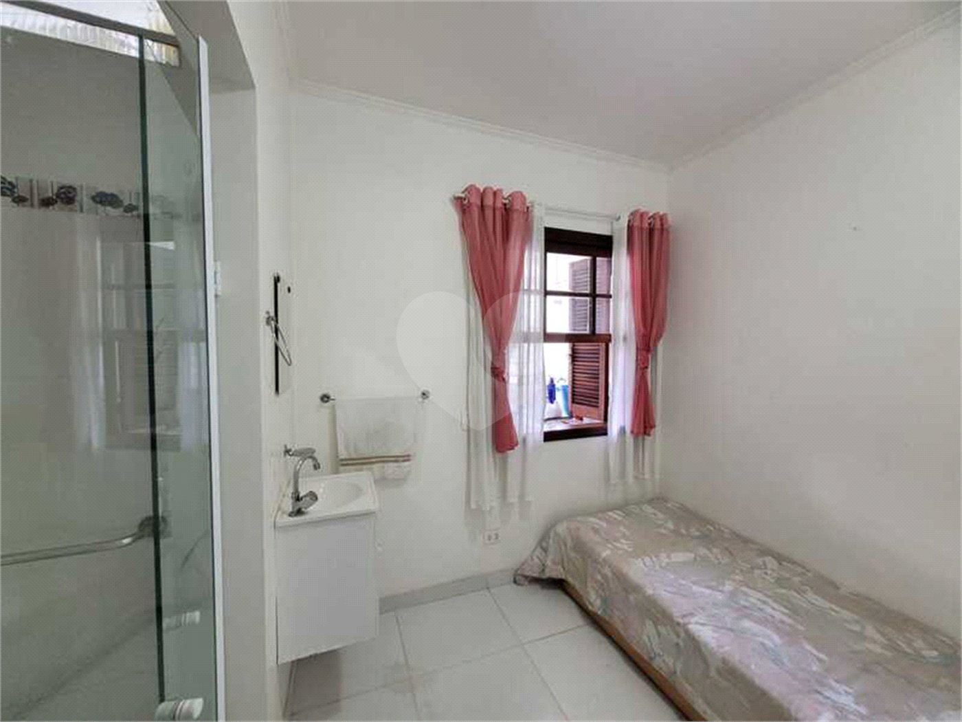 Sobrado à venda com 6 quartos, sendo 2 suítes, em Vila Romana, São Paulo, SP
