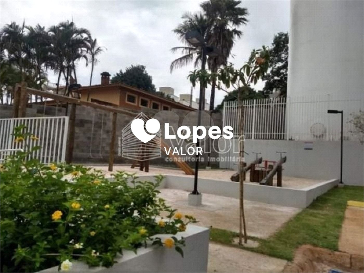 Apartamento no Condomínio Parque dos Manacás