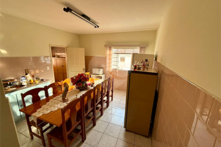 Casa 2 dormitórios Antônio Blanco