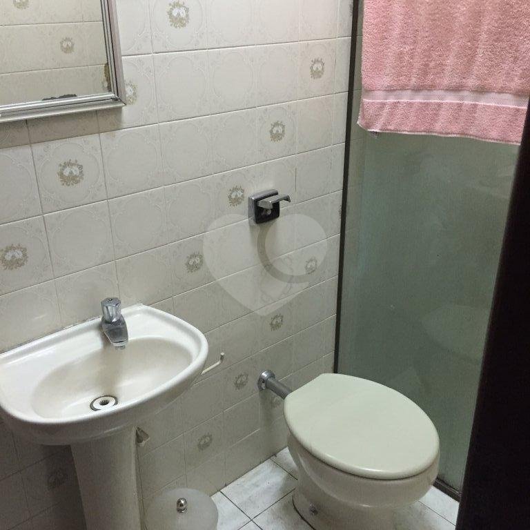 Casa à venda com 4 quartos, sendo 1 suíte, em Jardim das Laranjeiras, São Paulo, SP
