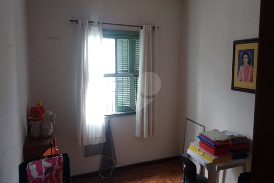 Sobrado à venda com 4 quartos em Vila Guilherme, São Paulo, SP