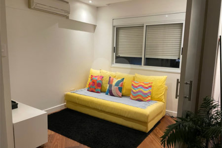 Apartamento à venda com 3 suítes em Vila Andrade, São Paulo, SP