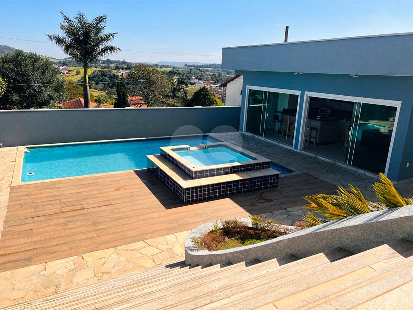 Casa à venda com 3 suítes no Centro, Bom Jesus dos Perdões, SP