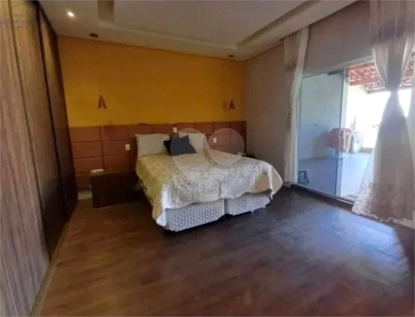 Sobrado à venda com 4 quartos, sendo 1 suíte, em Jaraguá, São Paulo, SP