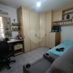 Casa à venda com 4 quartos, sendo 1 suíte,  em Jardim Armênia, Mogi das Cruzes, SP