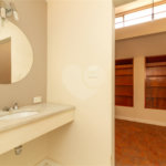 Sobrado à venda com 3 quartos, sendo 1 suíte, em Vila Olímpia, São Paulo, SP