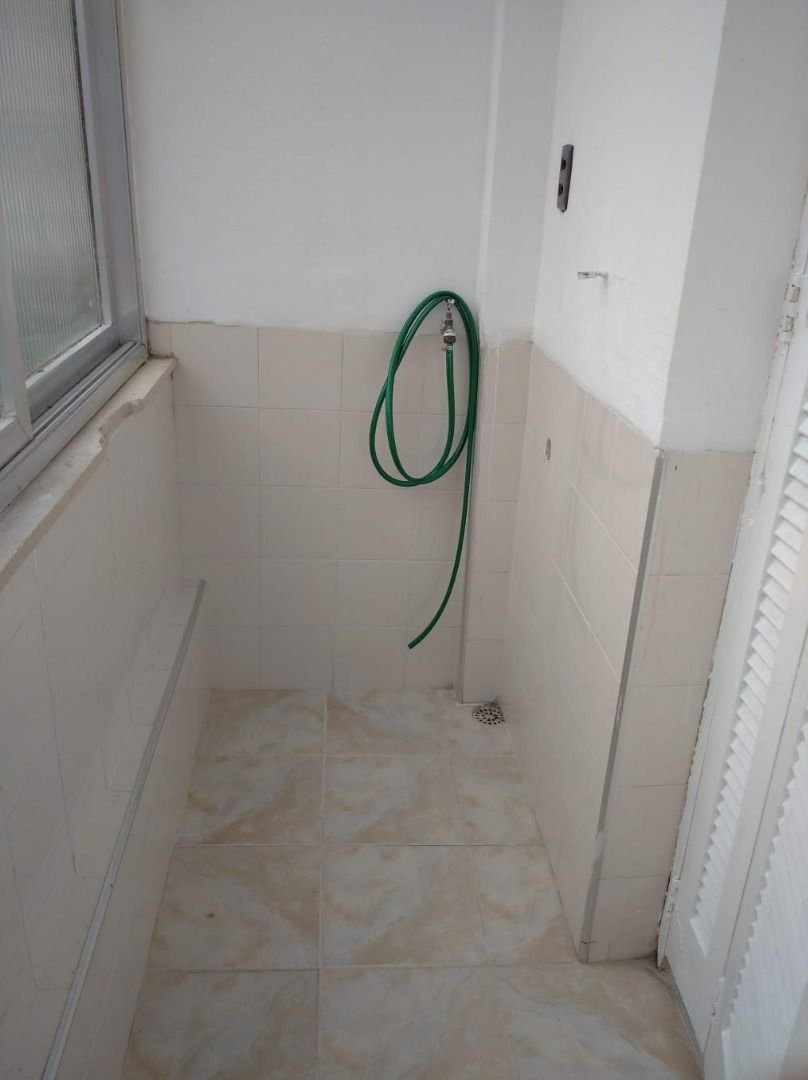 Sala Living à Venda no Centro de São Vicente | A 1 Quadra da Praia do Gonzaguinha