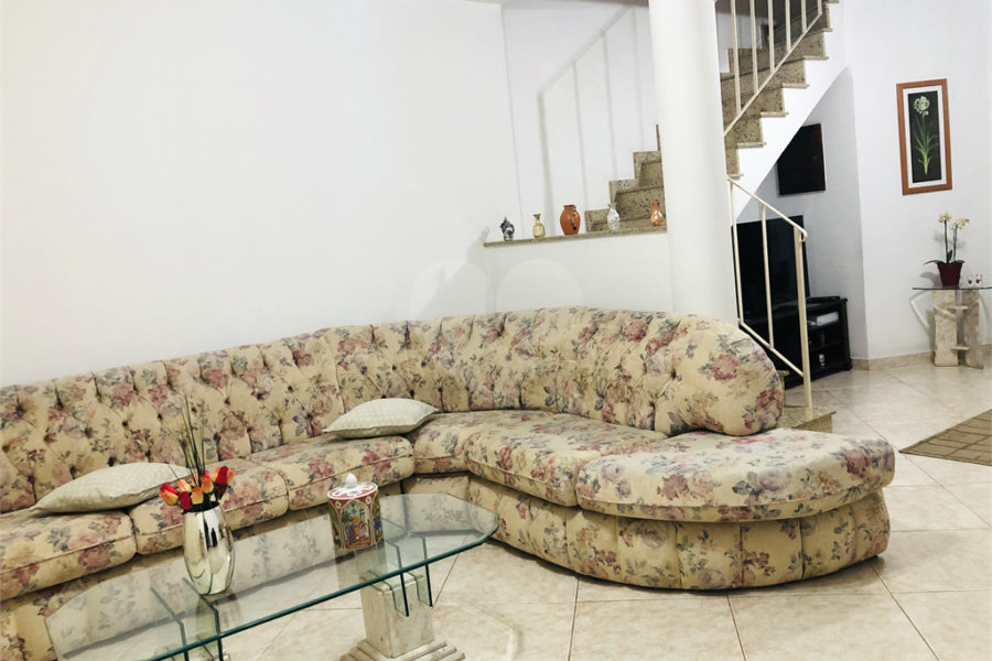 Sobrado à venda com 3 quartos em Tremembé, São Paulo, SP