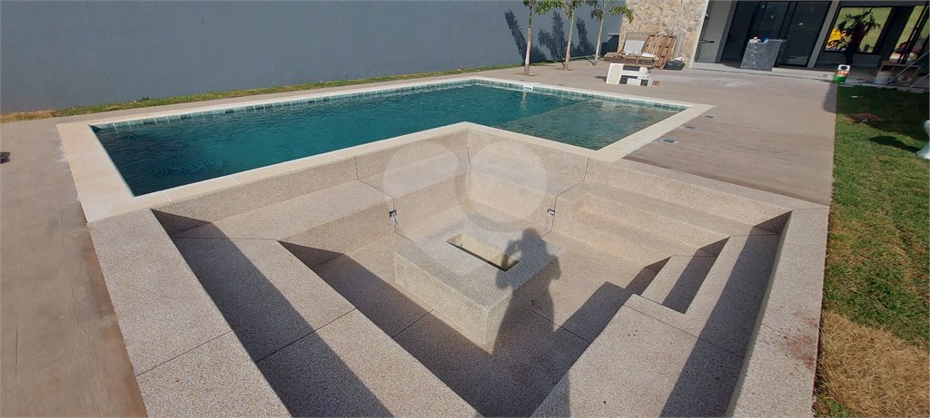 Casa à venda com 3 suítes no condomínio Fazenda Jequitibá, Sorocaba - SP