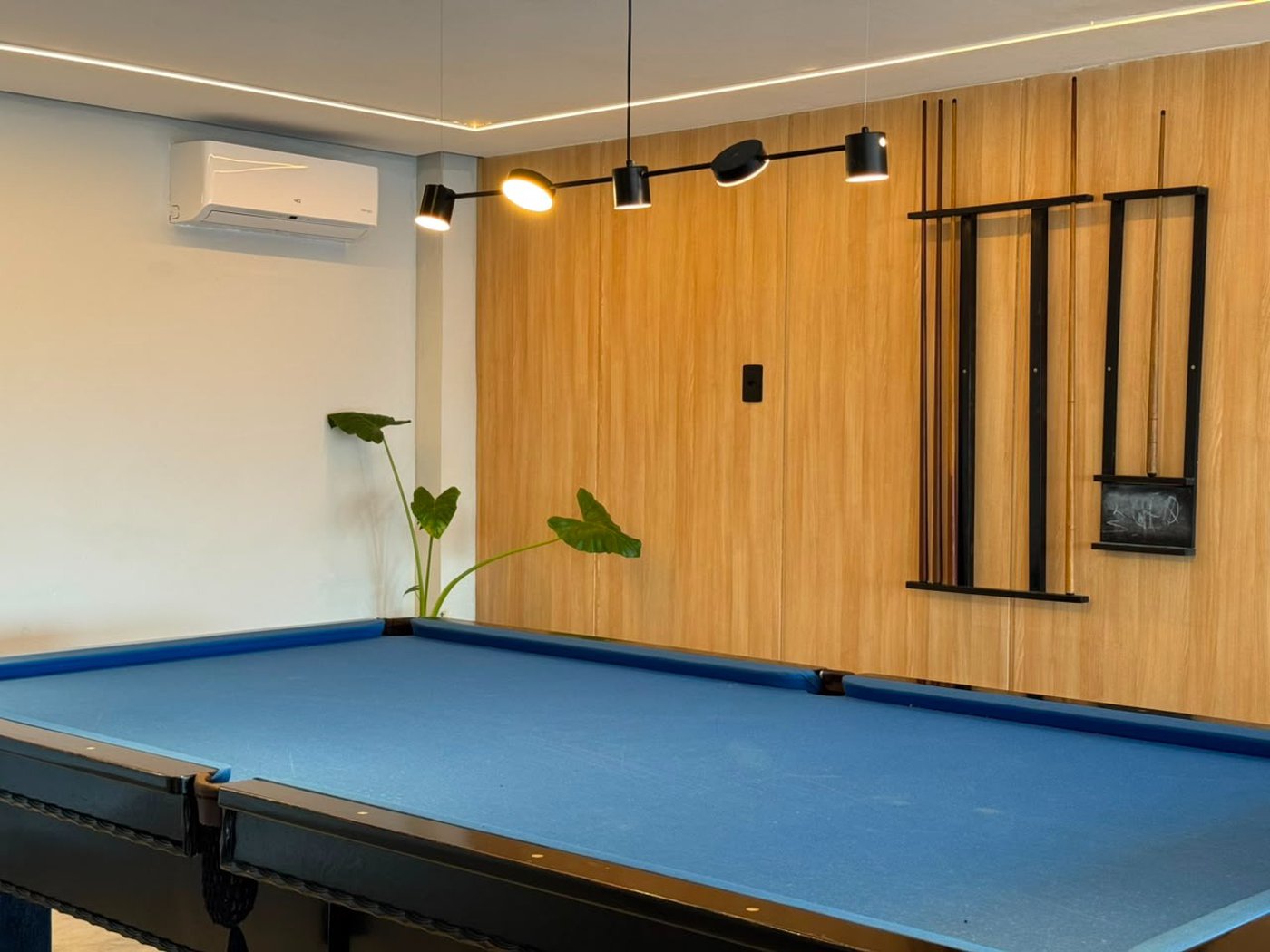 Apartamento à venda com 1 suíte em Caiçara, Praia Grande, SP