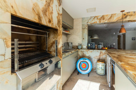 Apartamento à venda com 3 suítes em Vila Cordeiro, São Paulo, SP