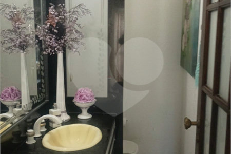 Casa Térrea à venda com 4 quartos, sendo 1 suíte, em Vila Trujillo, Sorocaba, SP
