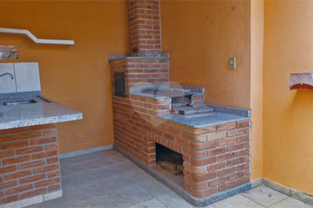 Casa para alugar com 3 quartos, sendo 1 suíte, no condomínio Santa Mônica, Atibaia - SP