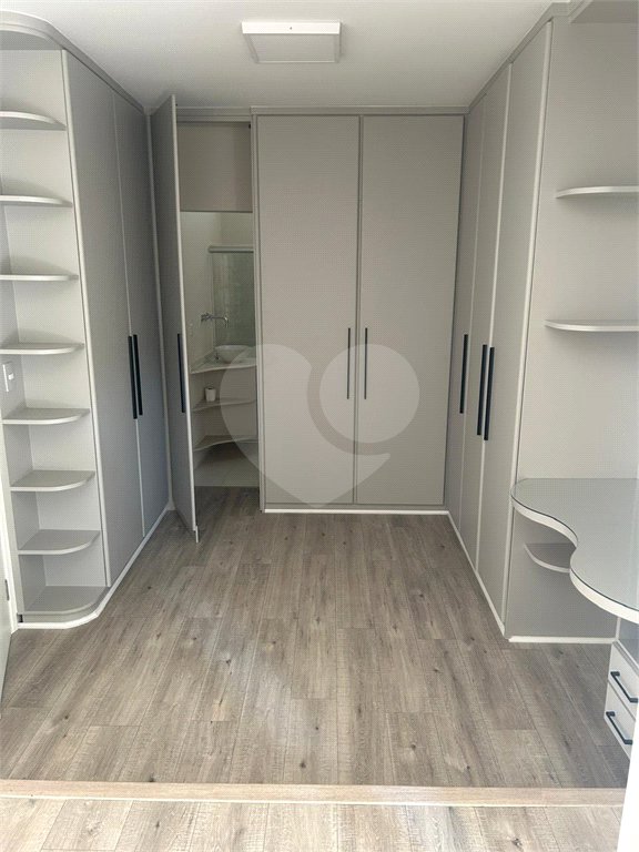 Casa à venda com 4 suítes no condomínio Jardim Paulista I, Vinhedo - SP