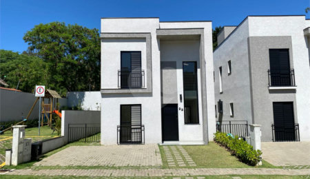 Casa à venda com 3 suítes no condomínio Villaggio Maranello, Vinhedo - SP