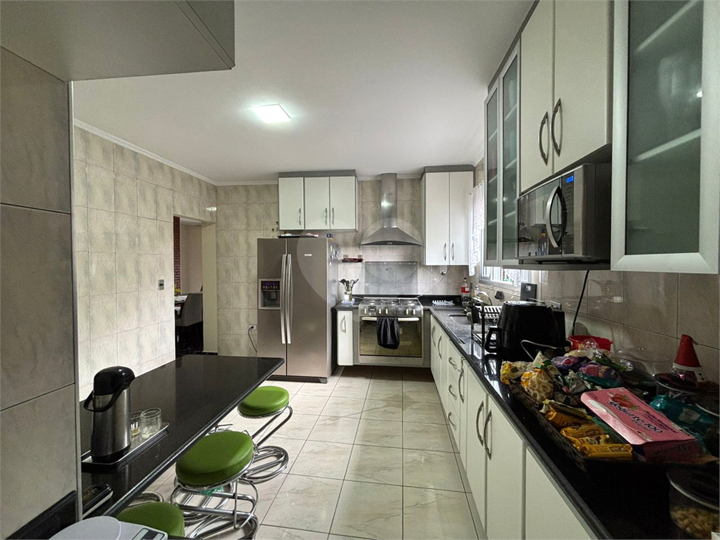Casa à venda com 3 quartos, sendo 1 suíte,  em Vila Nivi, São Paulo, SP
