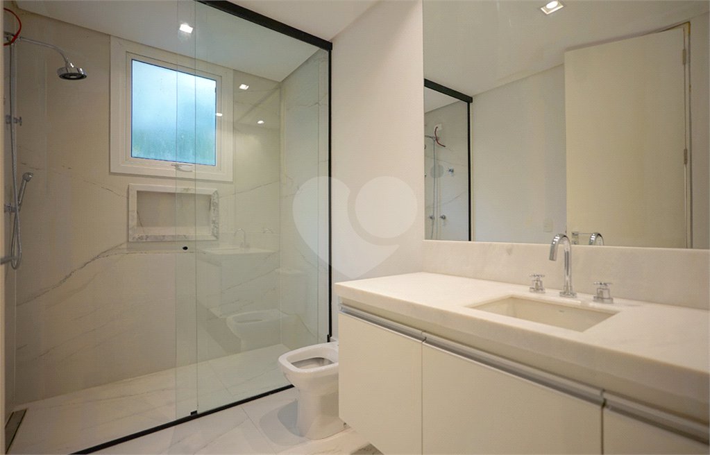 Casa para alugar com 4 suítes no condomínio Hípica Garden, São Paulo - SP