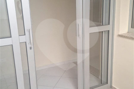 Casa à venda com 4 quartos em Vila Irmãos Arnoni, São Paulo, SP