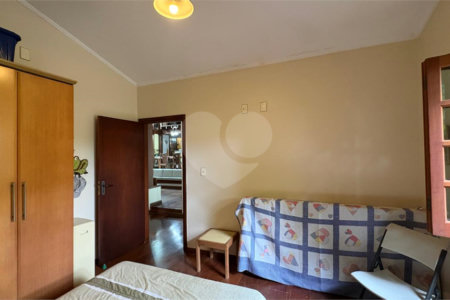 Casa à venda com 4 quartos, sendo 2 suítes,  no condomínio Vivendas do Lago, Sorocaba - SP