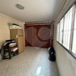 Casa à venda com 3 quartos, sendo 1 suíte, em Vila Constança, São Paulo, SP