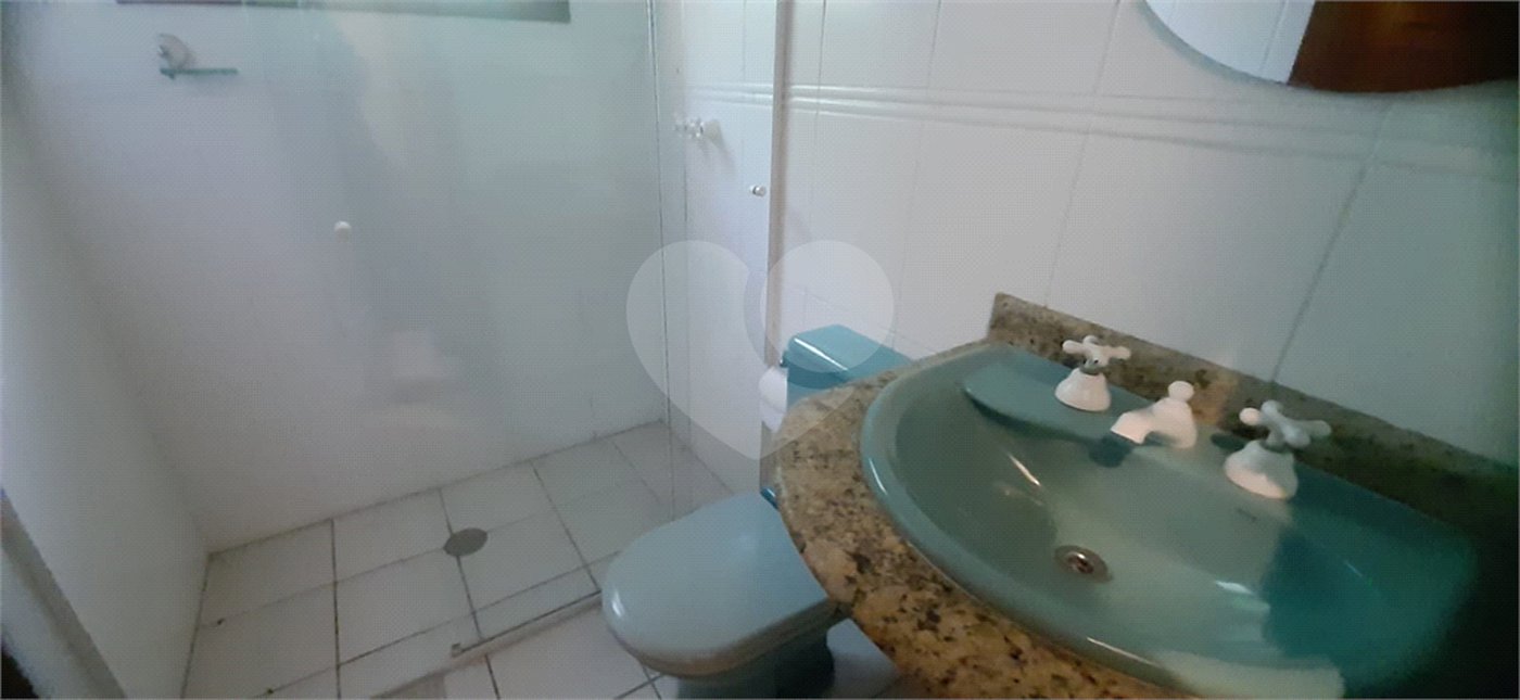Casa à venda com 5 quartos, sendo 4 suítes, no condomínio Alpes da Cantareira, Mairiporã - SP