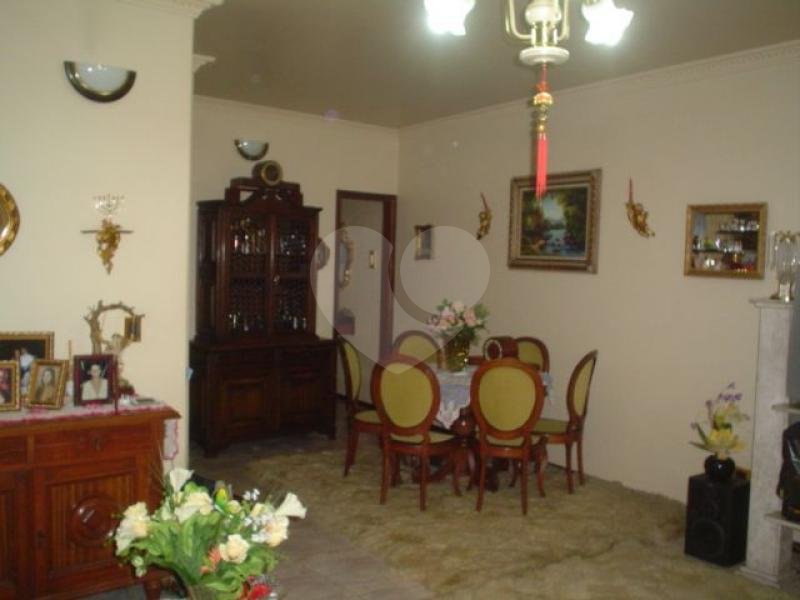 Sobrado à venda com 3 quartos, sendo 1 suíte, em Parada Inglesa, São Paulo, SP