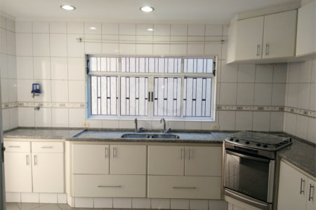 Sobrado à venda com 3 quartos em Chora Menino, São Paulo, SP