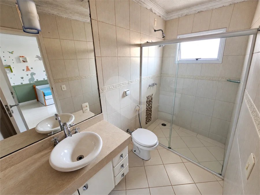 Casa à venda no Condomínio Estância Marambaia, Vinhedo | 3 suítes, piscina e terreno de 810 m²