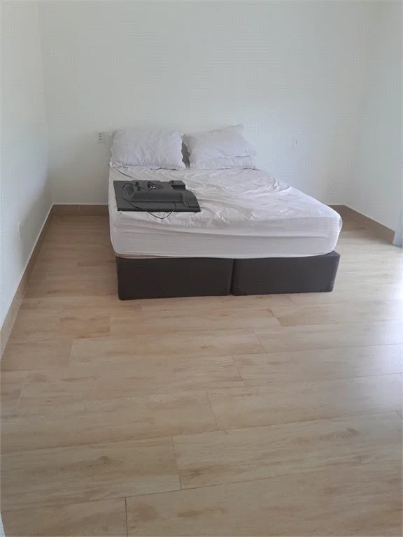 Casa à venda com 3 suítes em Moinho Velho, Cotia, SP