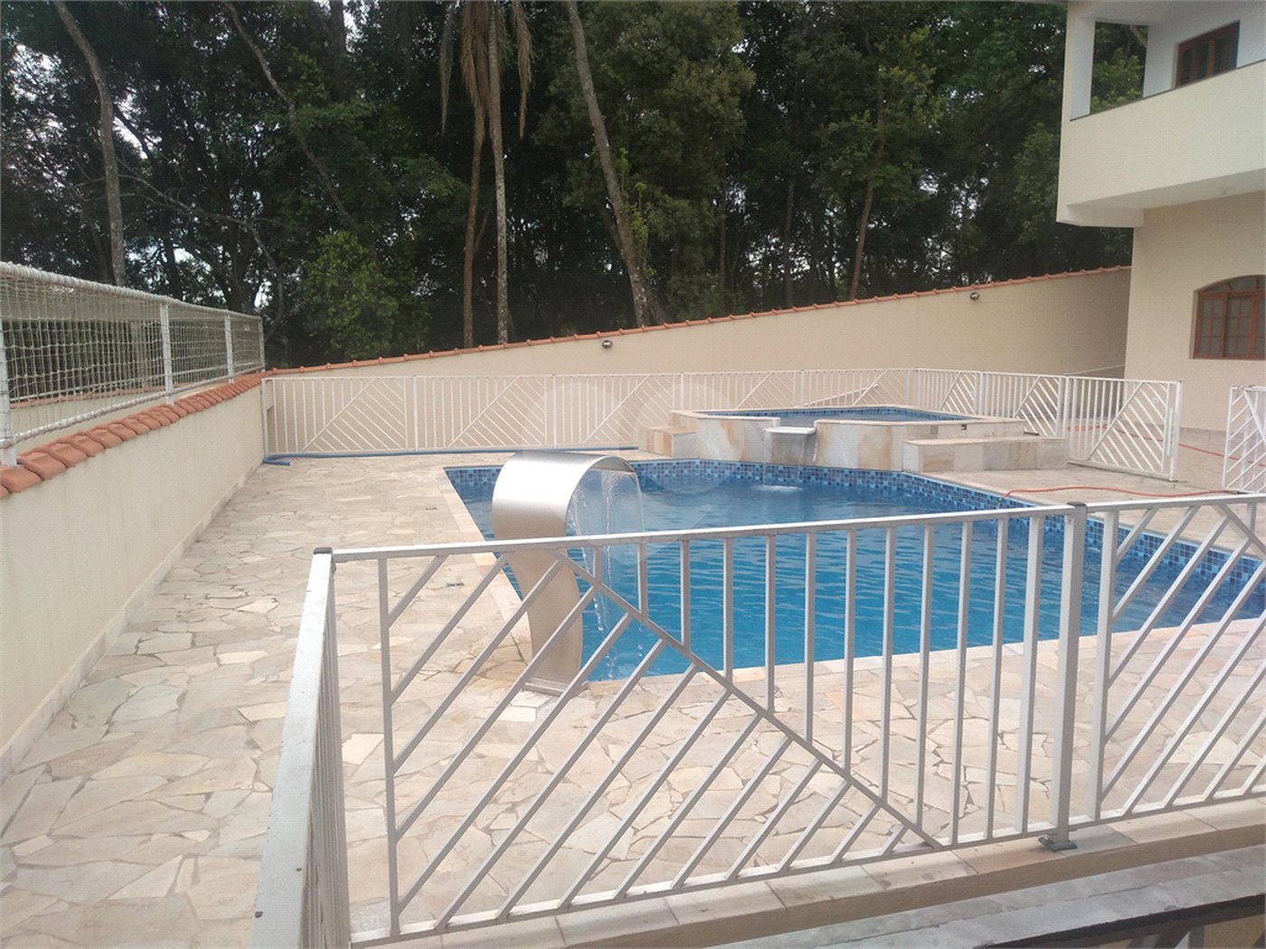 Chácara à venda com 4 suítes em Pirucaia, Mairiporã, SP