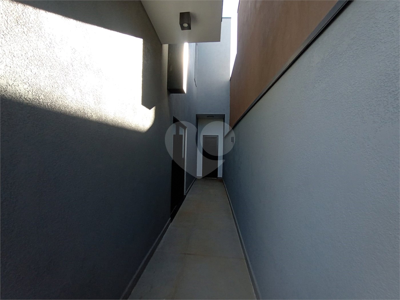 Casa à venda com 3 quartos, sendo 1 suíte, no condomínio Lago dos Ipês, Itapetininga - SP